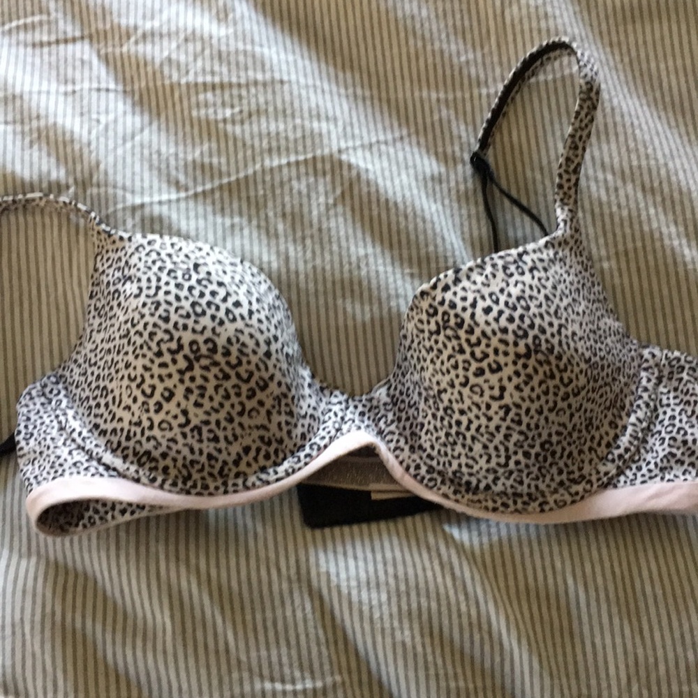 Body by Victoria Demi Bra 32C